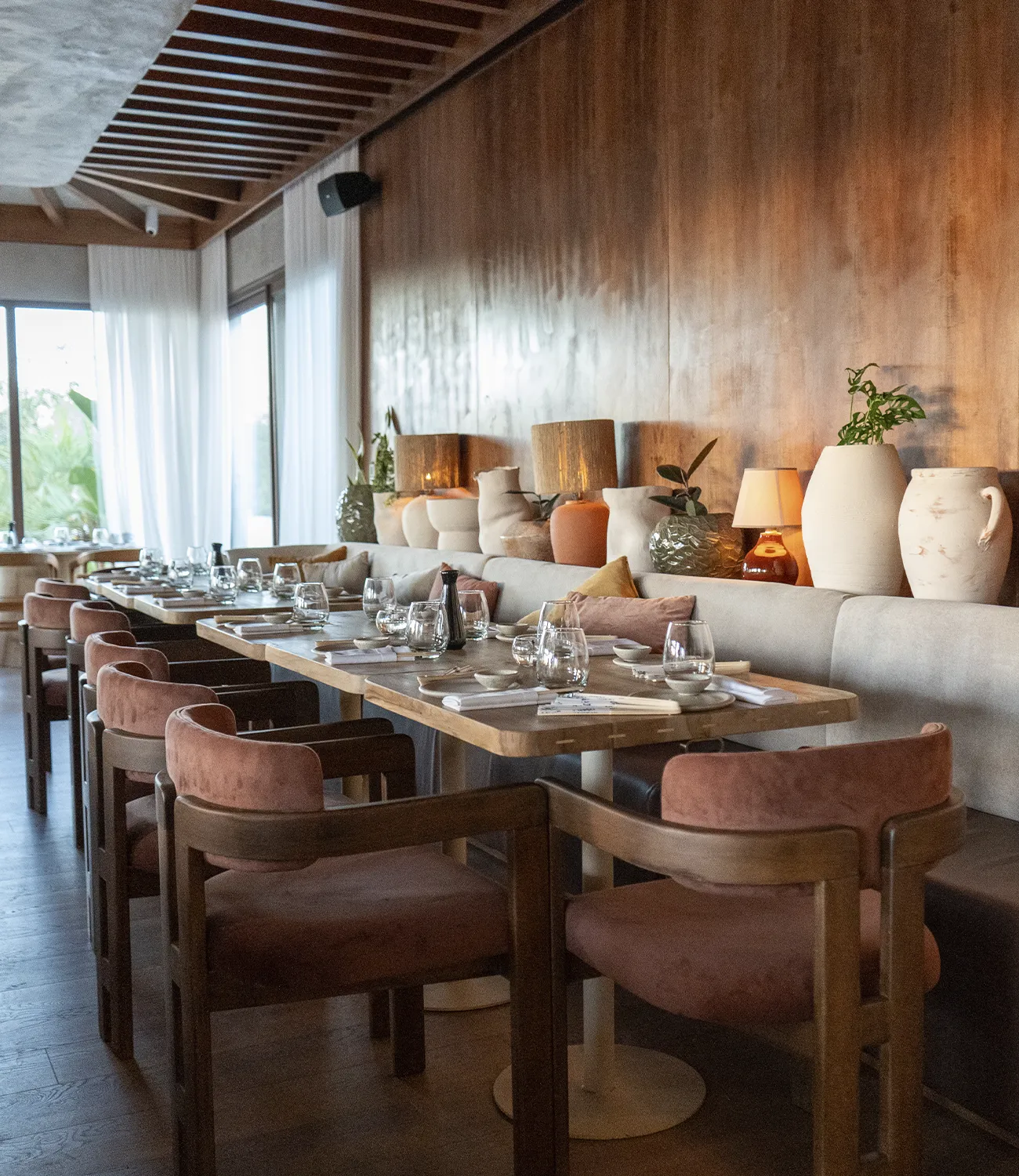 MOTS Catering y Eventos - Salón decorado para celebración privada con propuesta gastronómica exclusiva